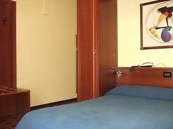 Bella Peschiera فندق بسكييرا ديل غاردا