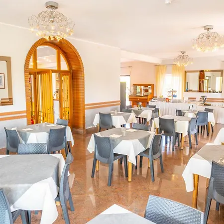 Bella Peschiera 호텔 페스키에라델가르다