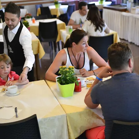 Bella Peschiera Hotel