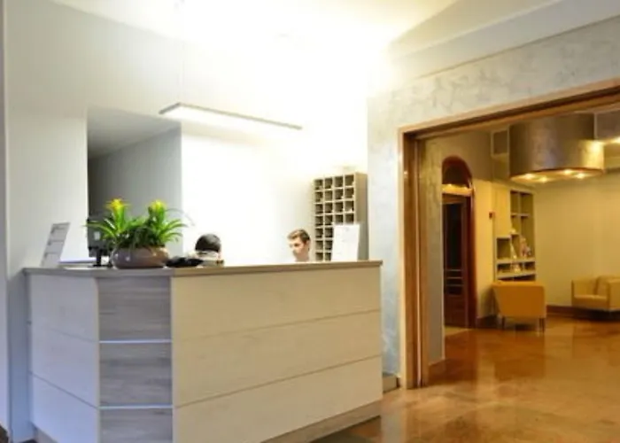 Ξενοδοχείο Bella Peschiera 3*