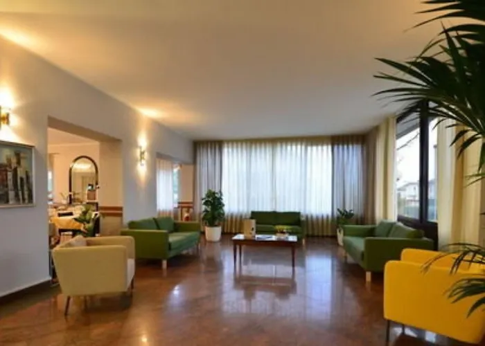 Bella Peschiera Πεσκιέρα ντελ Γκάρντα