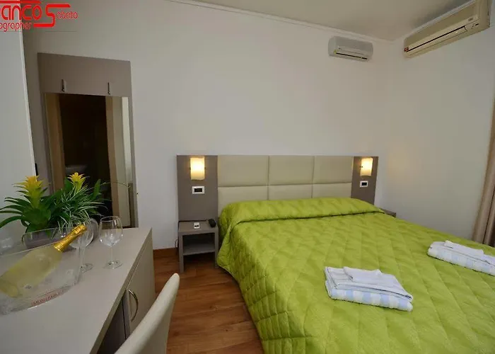 Bella Peschiera Πεσκιέρα ντελ Γκάρντα