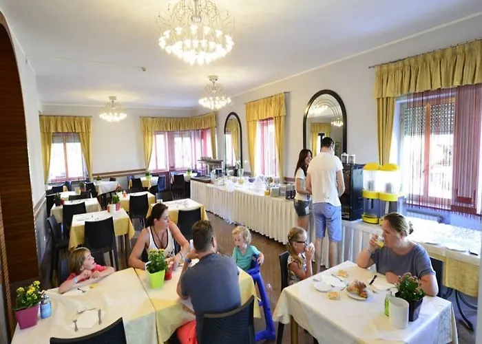 Ξενοδοχείο Bella Peschiera 3*