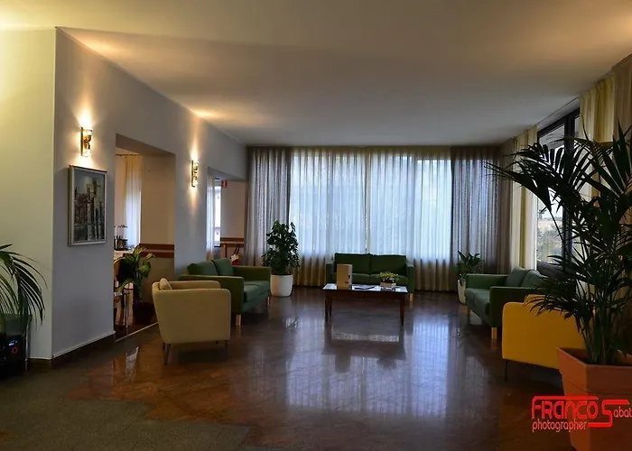 Bella Peschiera Hotel 3*